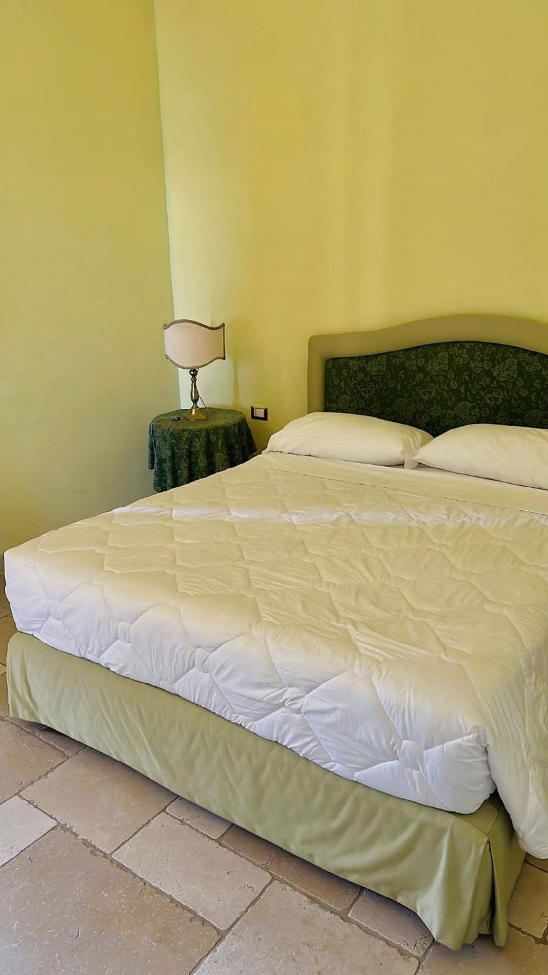 Hotel Saraceno Al Faro Taranto Ngoại thất bức ảnh
