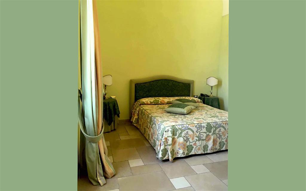 Hotel Saraceno Al Faro Taranto Ngoại thất bức ảnh